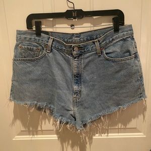 COPY - Vintage Levi’s Cut-off Denim Shorts 30/31